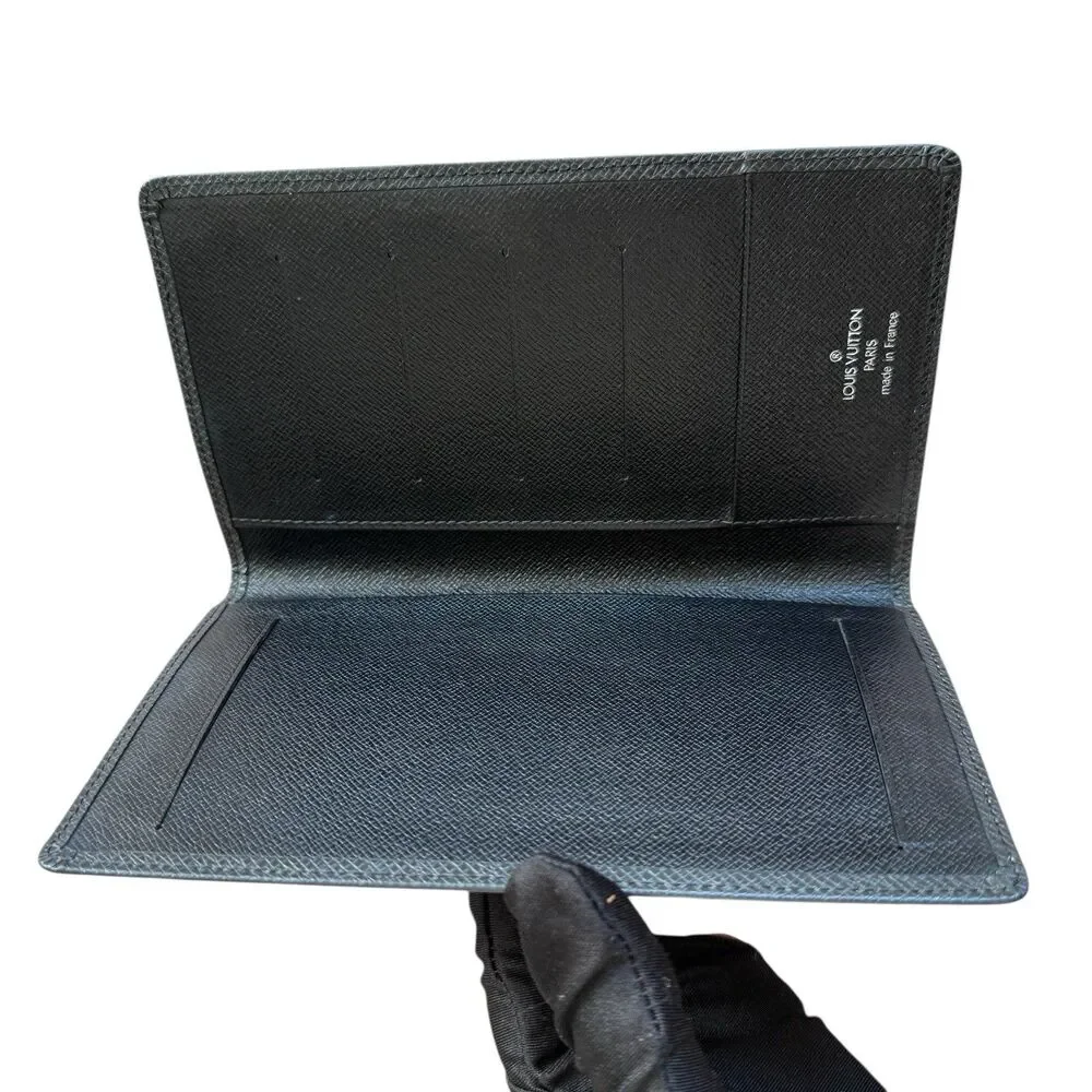Louis Vuitton Black Taiga Leather Large Long Wallet Passport Card Holder